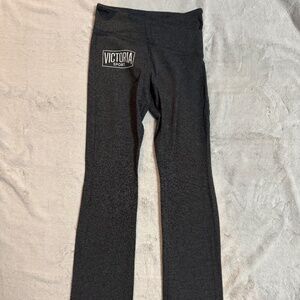 Victoria’s Secret The Everywhere Crossover Gray Boot Pant, Size XS Short